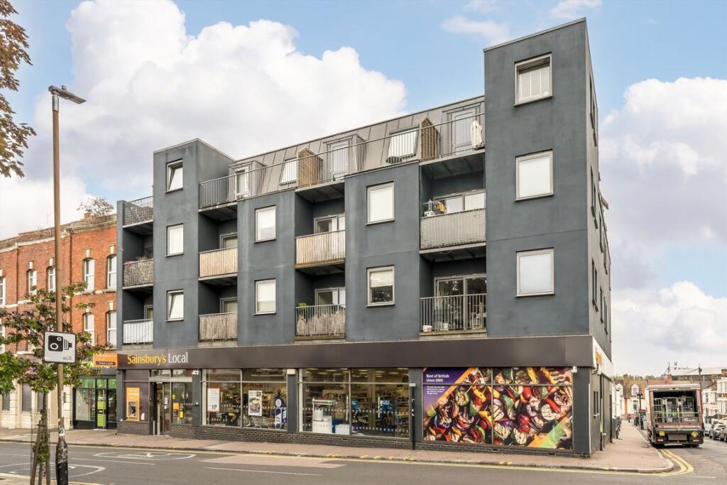 2 bed 1st Floor Flat for rent in Woolwich. From Conran Estates - Charlton 2 bed 1st Floor Flat for rent in Woolwich. From Conran Estates - Charlton