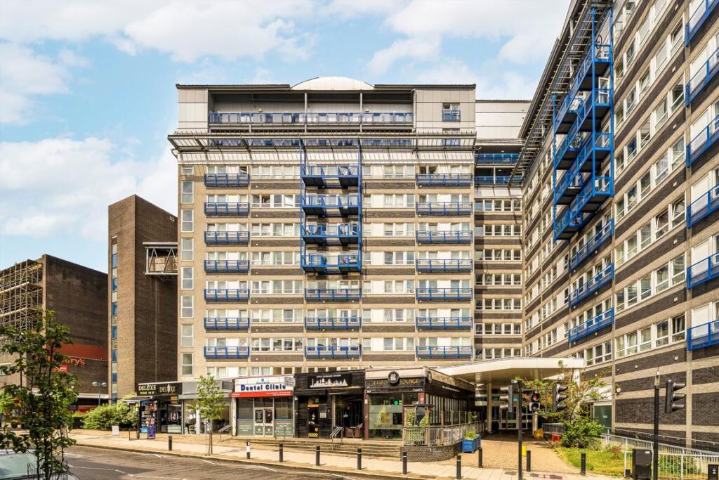 3 bed 1st Floor Flat for rent in Woolwich. From Conran Estates - Charlton 3 bed 1st Floor Flat for rent in Woolwich. From Conran Estates - Charlton