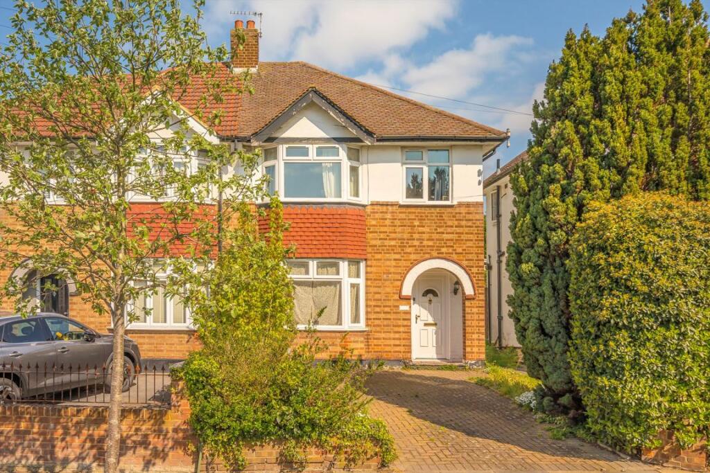 3 bed Semi Detached for rent in London. From Conran Estates - Lee