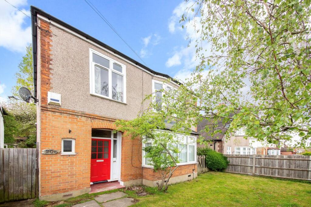 2 bed 1st Floor Flat for rent in London. From Conran Estates - Lee
