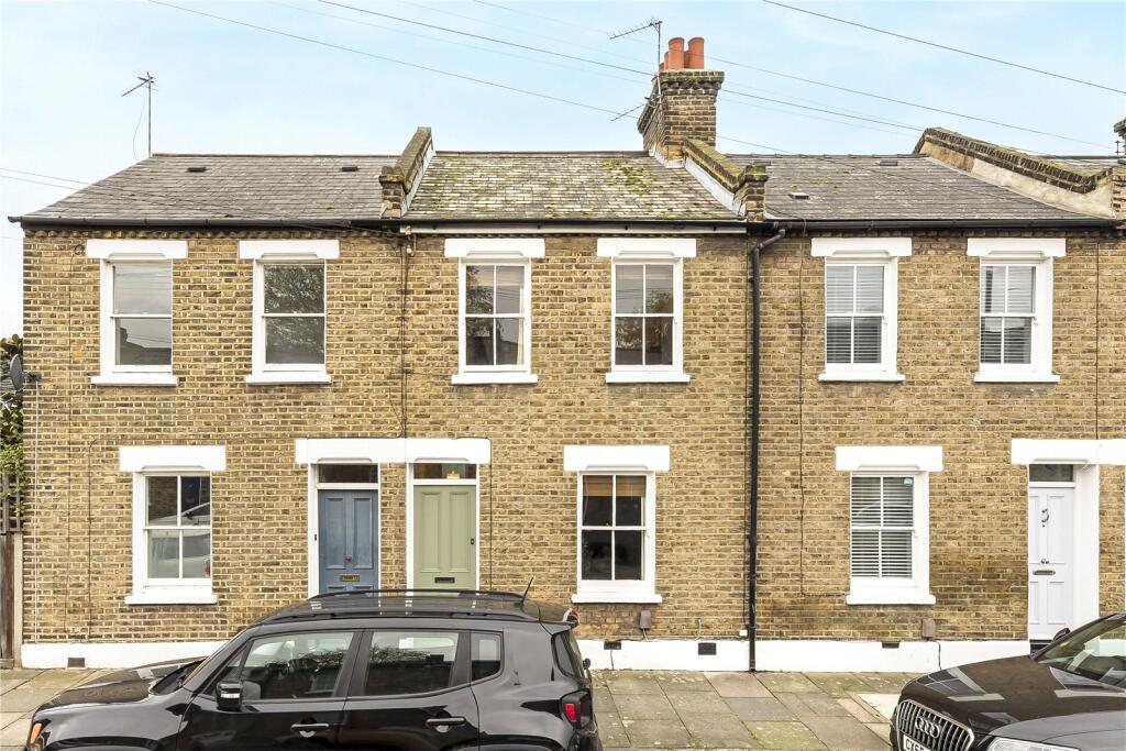 2 bed Mid Terraced House for rent in London. From Conran Estates - Greenwich
