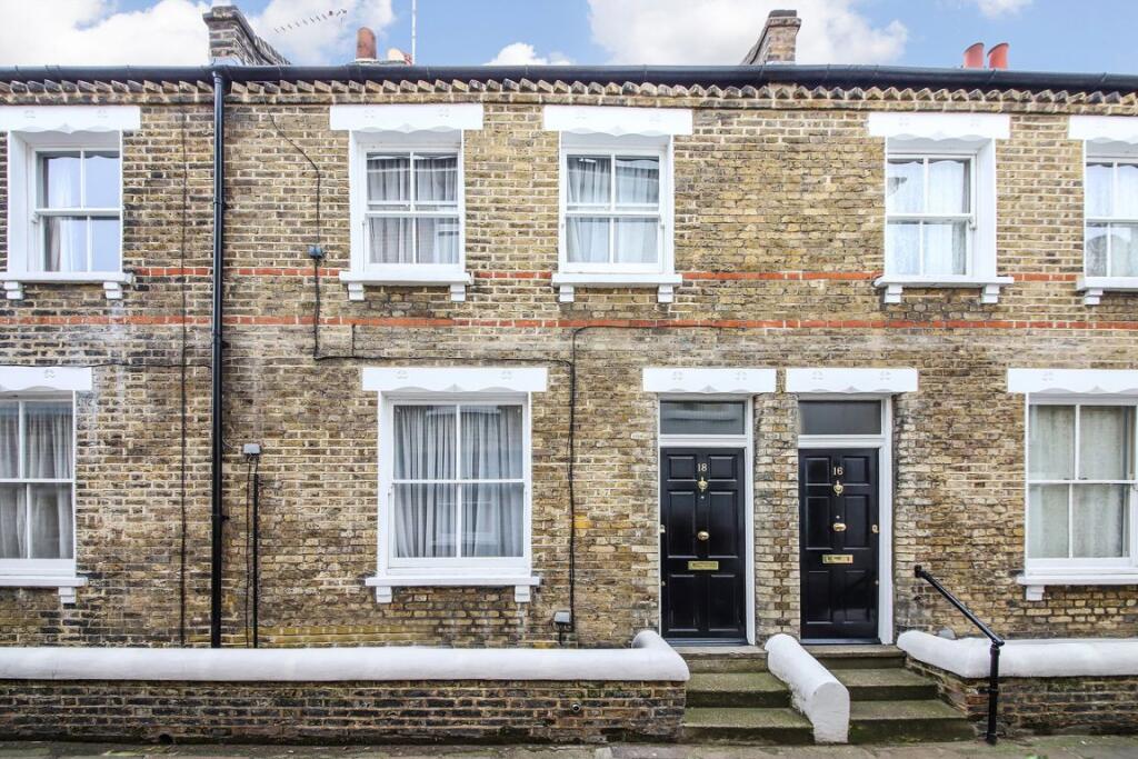 2 bed Mid Terraced House for rent in Greenwich. From Conran Estates - Greenwich