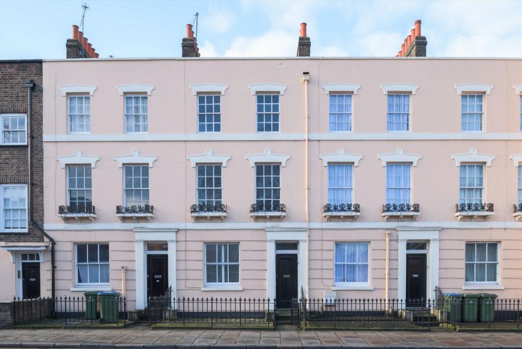 4 bed Mid Terraced House for rent in Greenwich. From Conran Estates - Greenwich