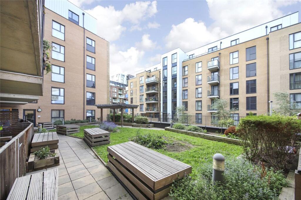 2 bed 1st Floor Flat for rent in Greenwich. From Conran Estates - Greenwich