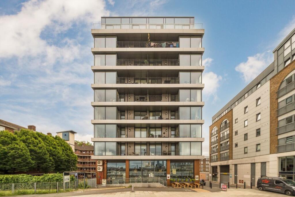 3 bed 1st Floor Flat for rent in Greenwich. From Conran Estates - Greenwich