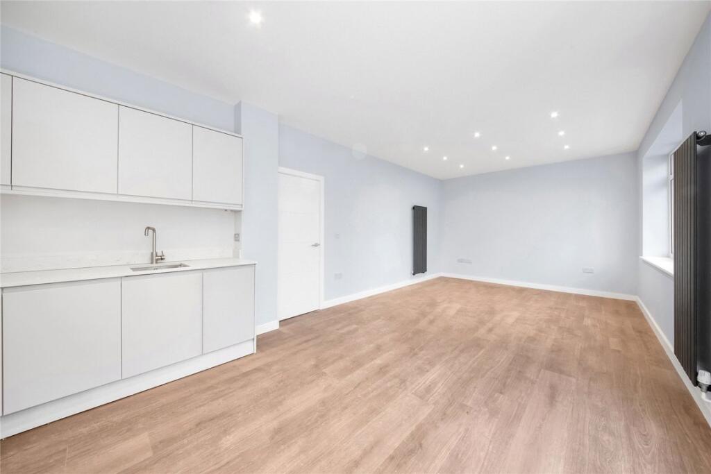2 bed 1st Floor Flat for rent in Greenwich. From Conran Estates - Greenwich