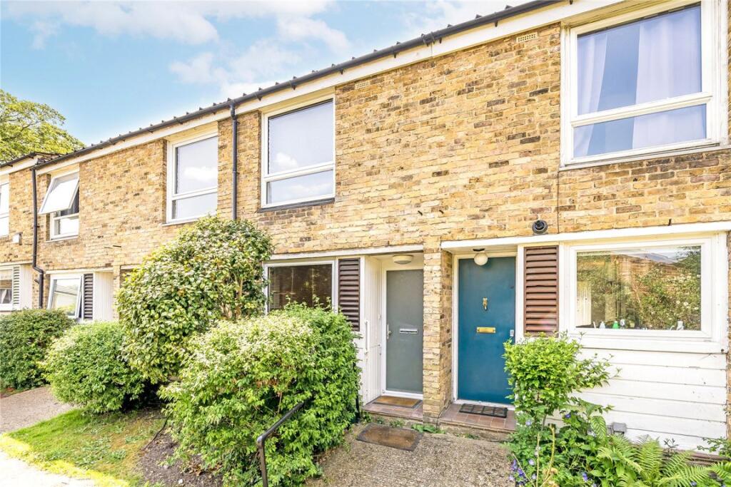 2 bed Mid Terraced House for rent in Greenwich. From Conran Estates - Greenwich