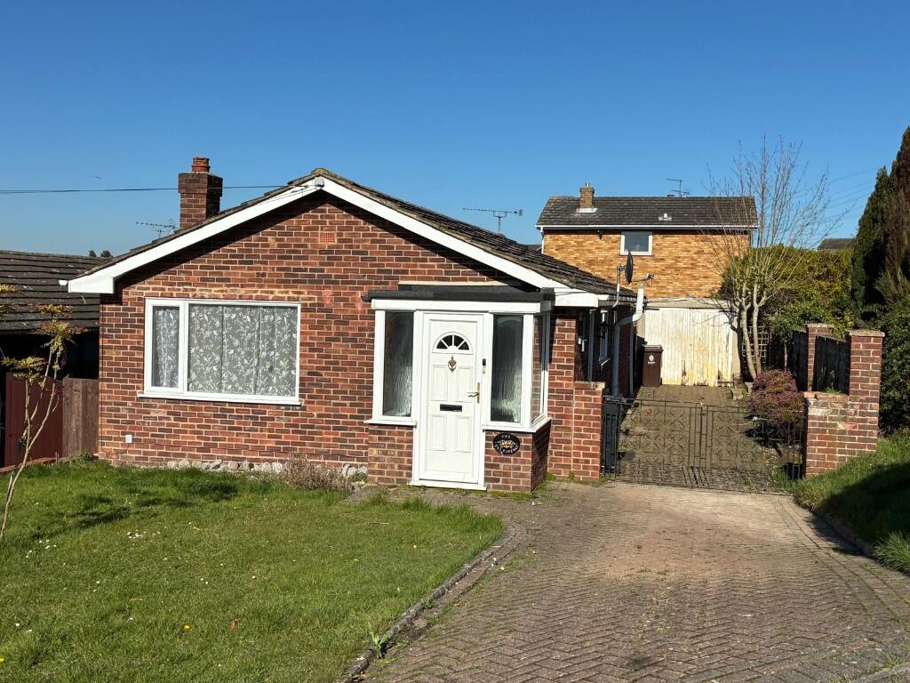 3 bed Detached bungalow for rent in Parkeston. From Compass One Stop Property Shop - Dovercourt