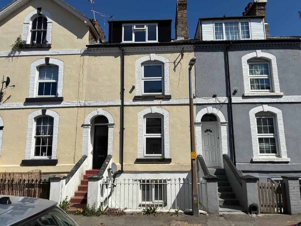 1 bed 1st Floor Flat for rent in Harwich. From Compass One Stop Property Shop - Dovercourt