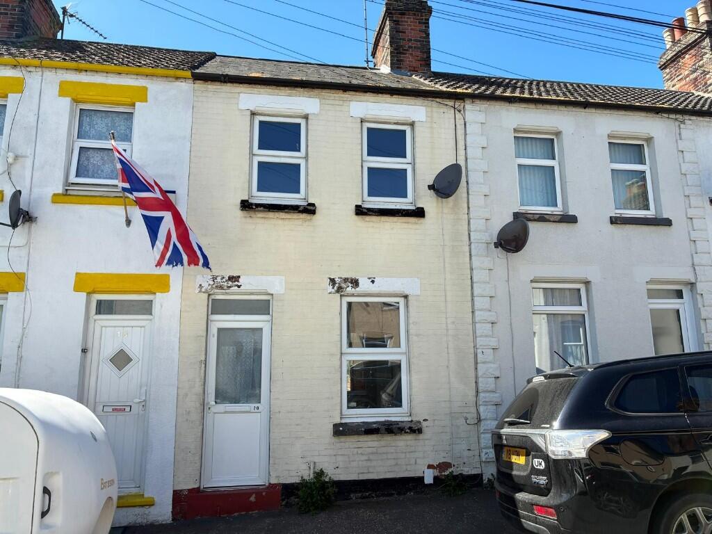 2 bed Mid Terraced House for rent in Parkeston. From Compass One Stop Property Shop - Dovercourt 2 bed Mid Terraced House for rent in Parkeston. From Compass One Stop Property Shop - Dovercourt