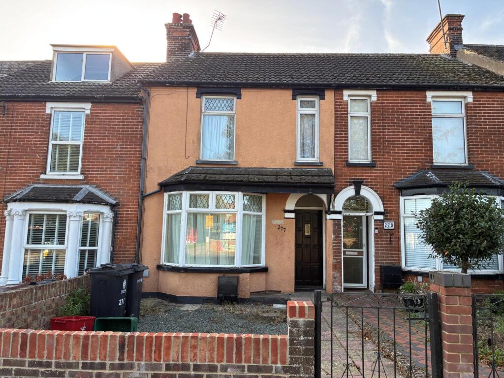 3 bed Mid Terraced House for rent in Parkeston. From Compass One Stop Property Shop - Dovercourt 3 bed Mid Terraced House for rent in Parkeston. From Compass One Stop Property Shop - Dovercourt