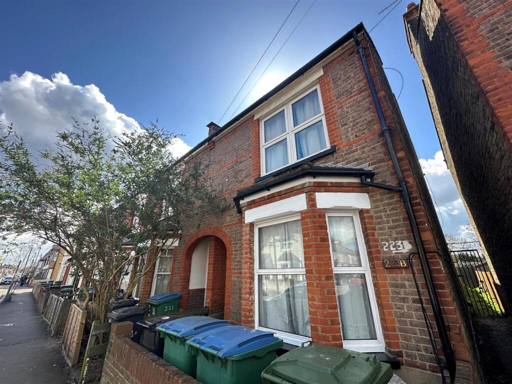 1 bed 1st Floor Flat for rent in Watford. From Coopers Estate Agents - Watford