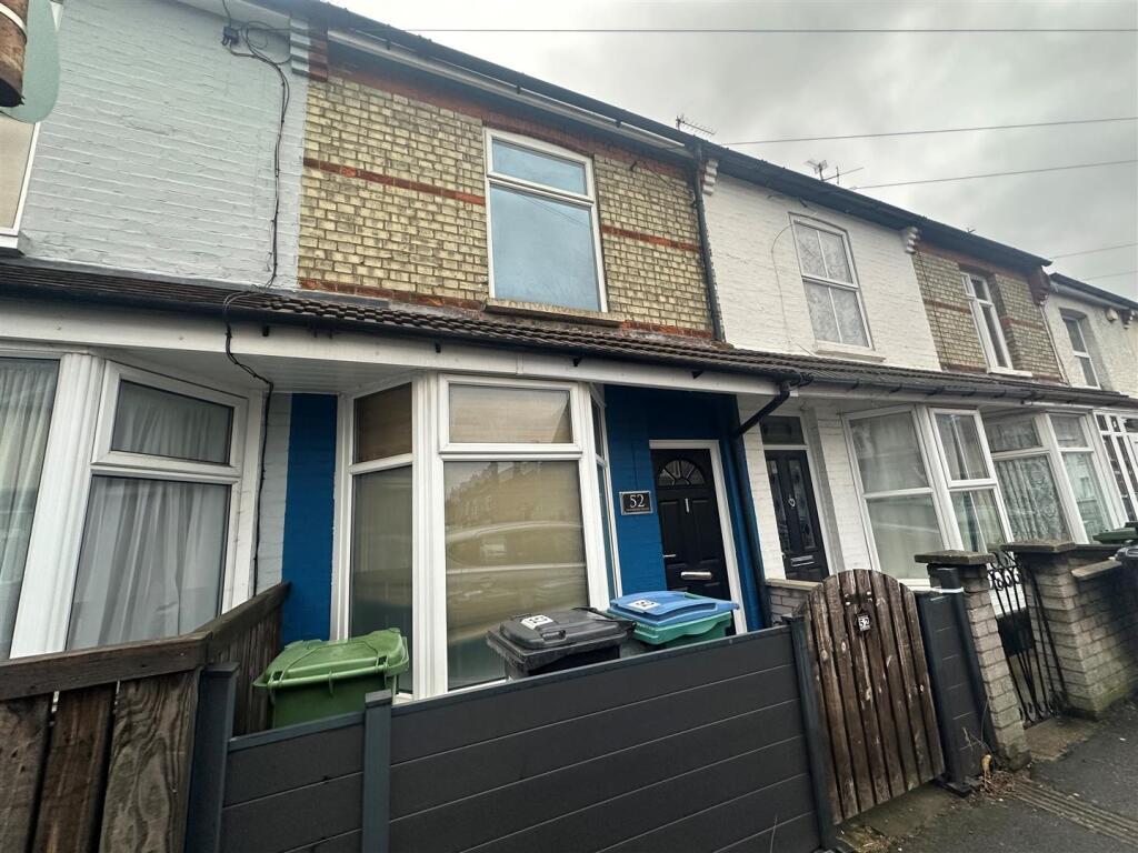2 bed Mid Terraced House for rent in Watford. From Coopers Estate Agents - Watford 2 bed Mid Terraced House for rent in Watford. From Coopers Estate Agents - Watford