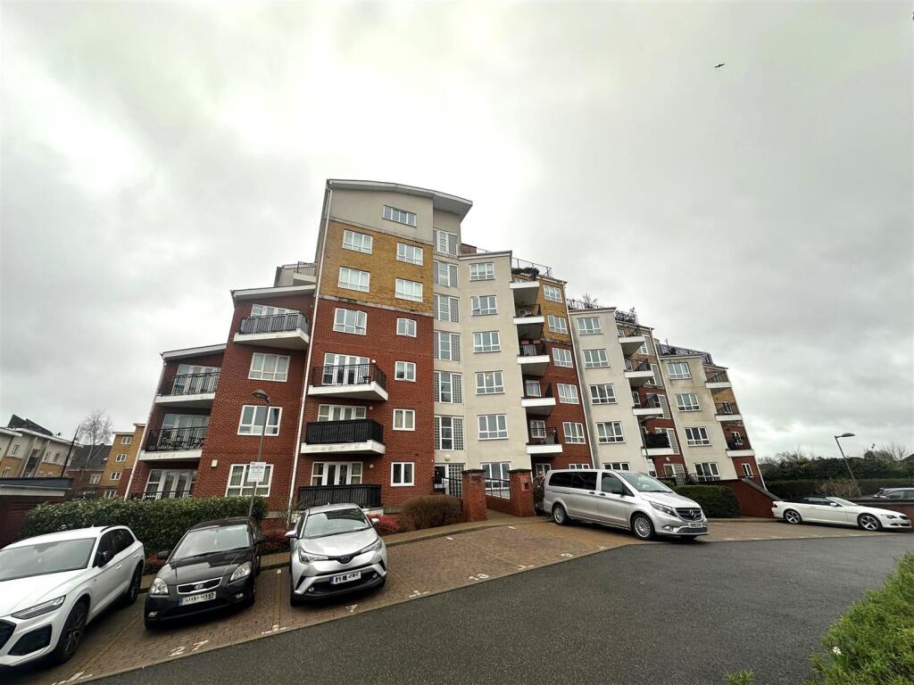 1 bed 1st Floor Flat for rent in Watford. From Coopers Estate Agents - Watford
