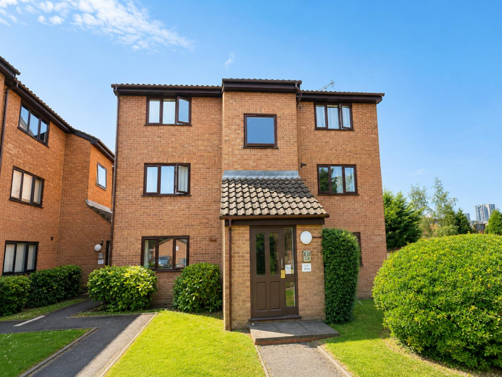 1 bed 1st Floor Flat for rent in Watford. From Coopers Estate Agents - Watford