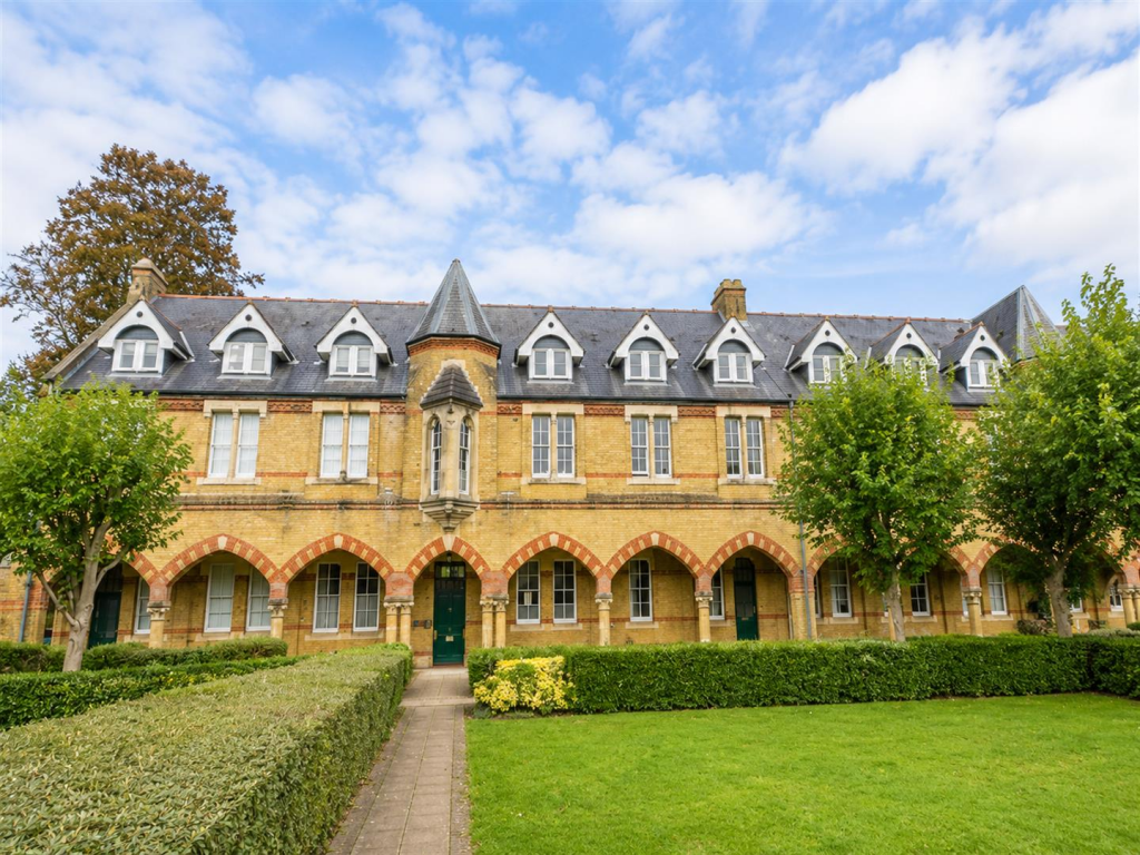 2 bed 1st Floor Flat for rent in Watford. From Coopers Estate Agents - Watford