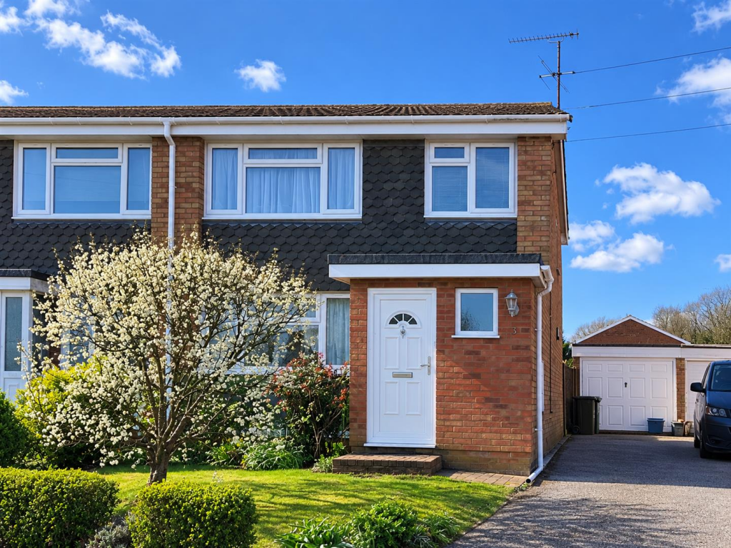 3 bed Semi Detached for rent in How Wood. From Coopers Estate Agents - Watford