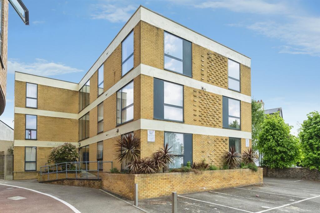 1 bed 1st Floor Flat for rent in Ashford. From Connells Lettings - Ashford 1 bed 1st Floor Flat for rent in Ashford. From Connells Lettings - Ashford