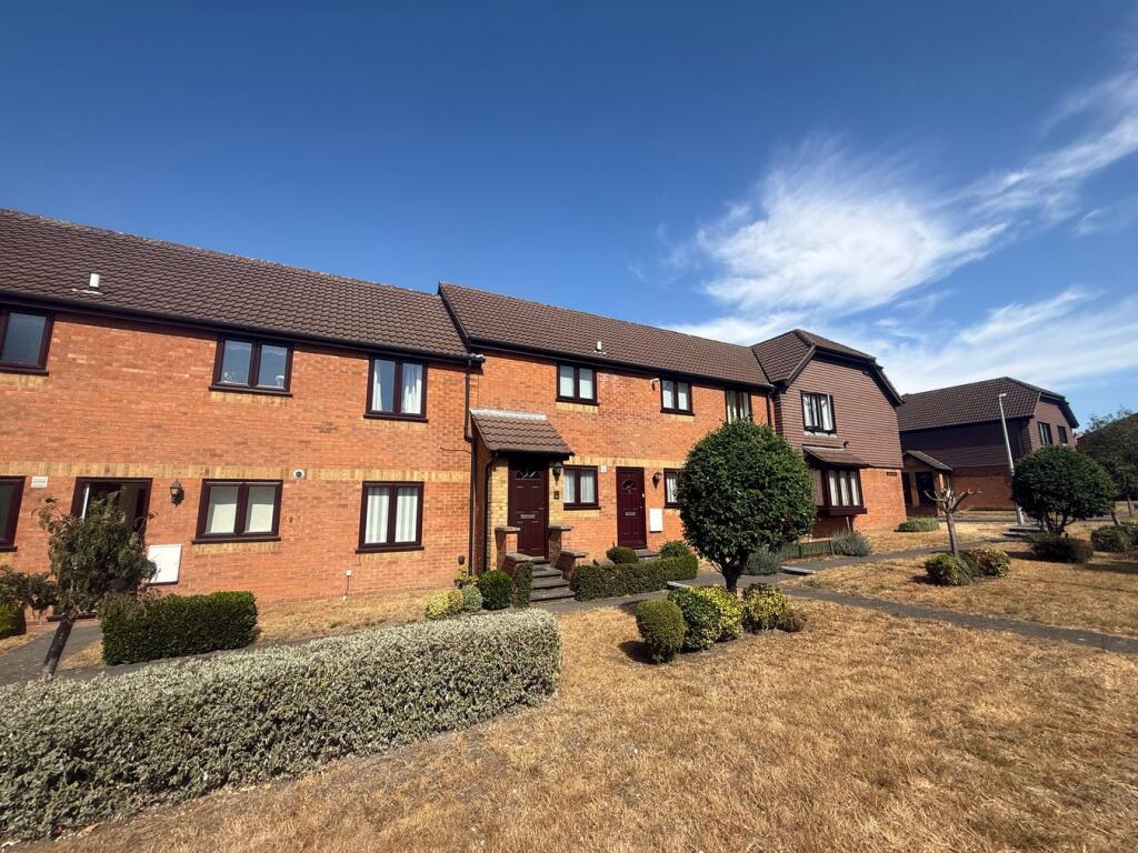 2 bed 1st Floor Flat for rent in Steppingley. From Country Properties - Flitwick