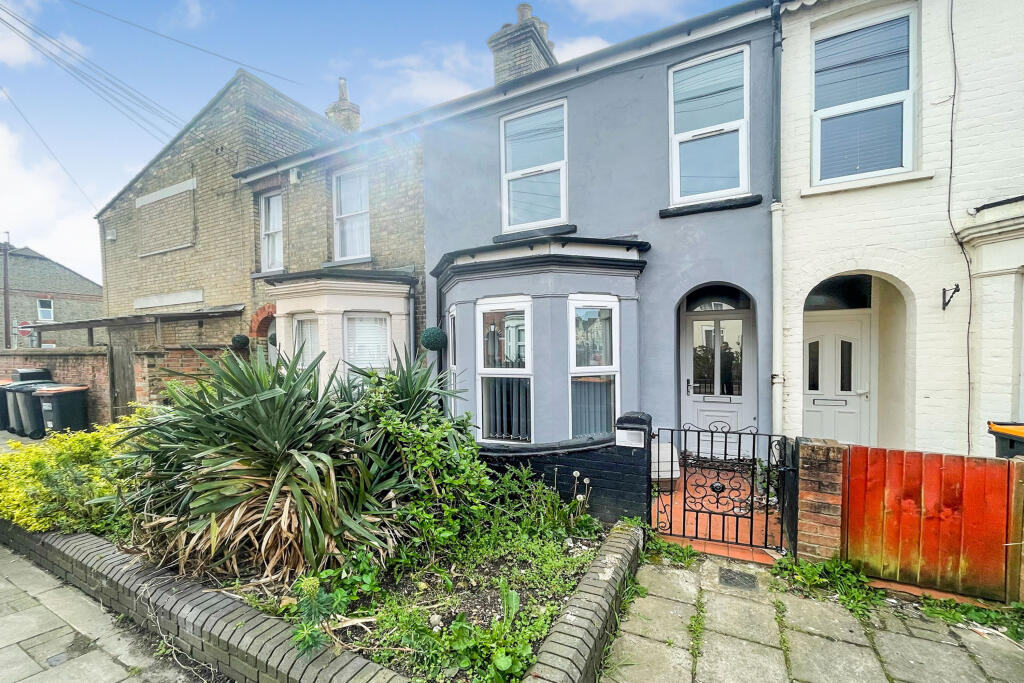 3 bed Mid Terraced House for rent in Clapham Green. From Connells Lettings - Bedford 3 bed Mid Terraced House for rent in Clapham Green. From Connells Lettings - Bedford