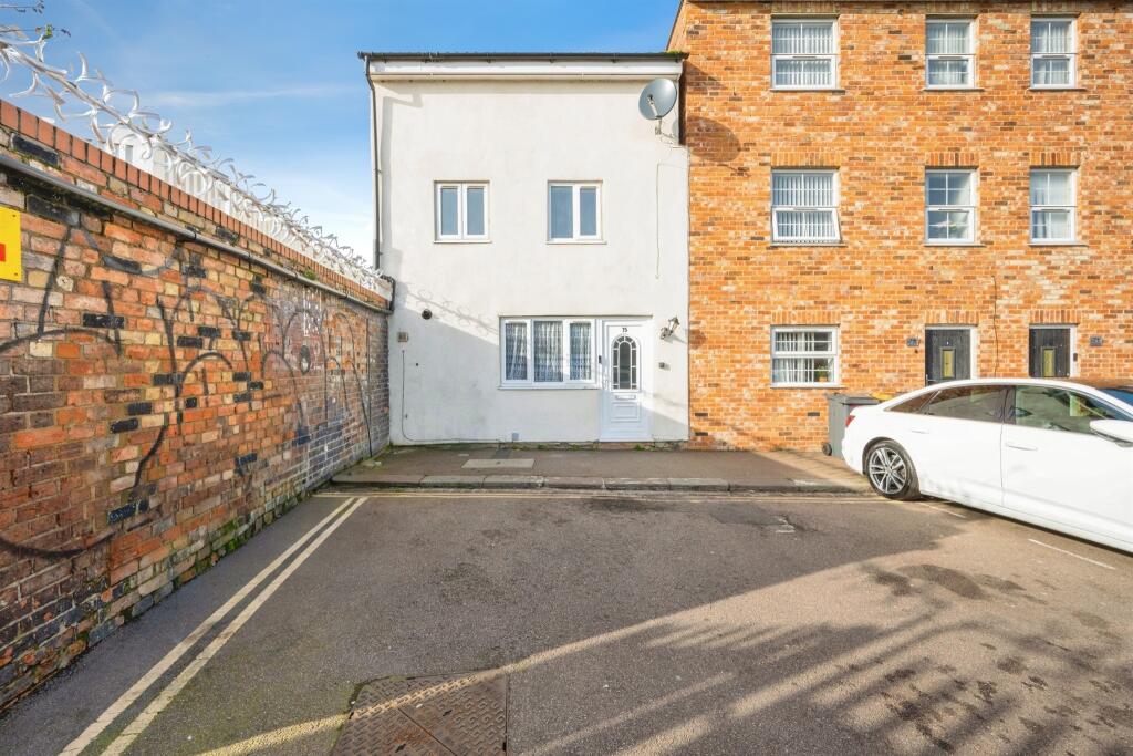 3 bed End of Terrace for rent in Bedford. From Connells Lettings - Bedford