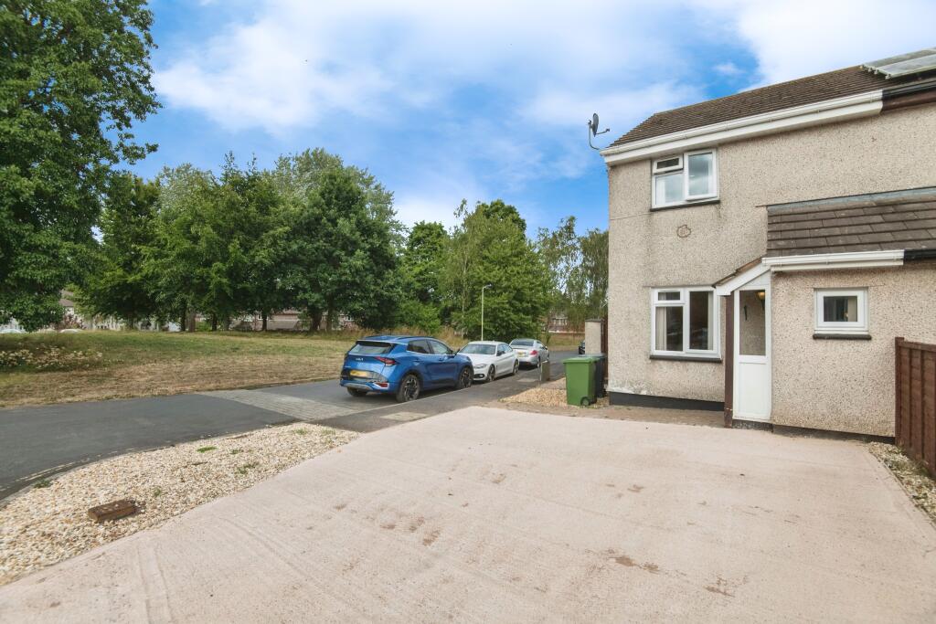 2 bed Semi Detached for rent in Shillingford Abbot. From Connells - Exeter 2 bed Semi Detached for rent in Shillingford Abbot. From Connells - Exeter