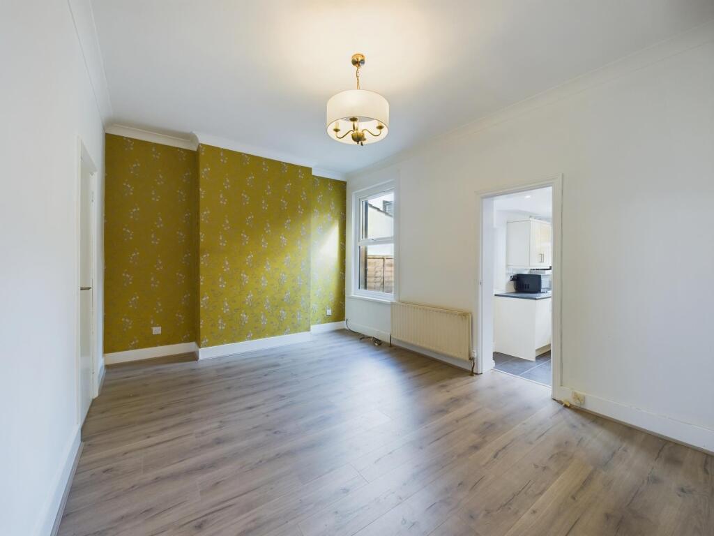 3 bed Mid Terraced House for rent in Merton. From Credential - Tooting