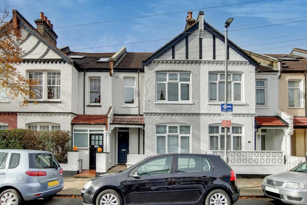 4 bed Mid Terraced House for rent in Merton. From Credential - Tooting