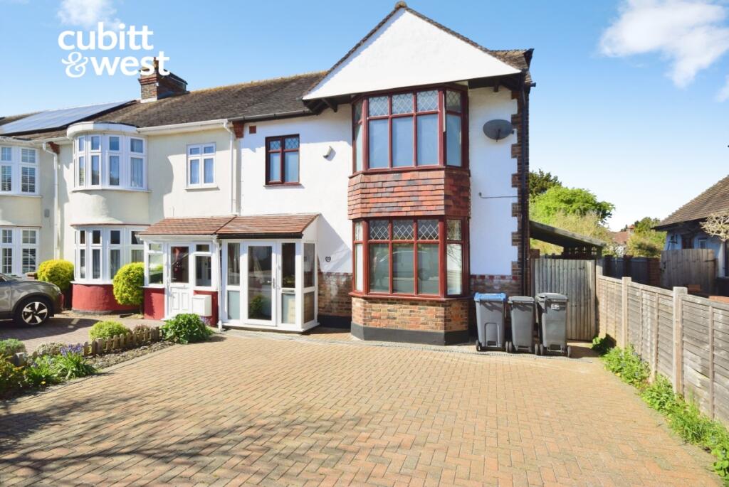 4 bed Semi Detached for rent in Croydon. From Cubitt & West - Shirley 4 bed Semi Detached for rent in Croydon. From Cubitt & West - Shirley