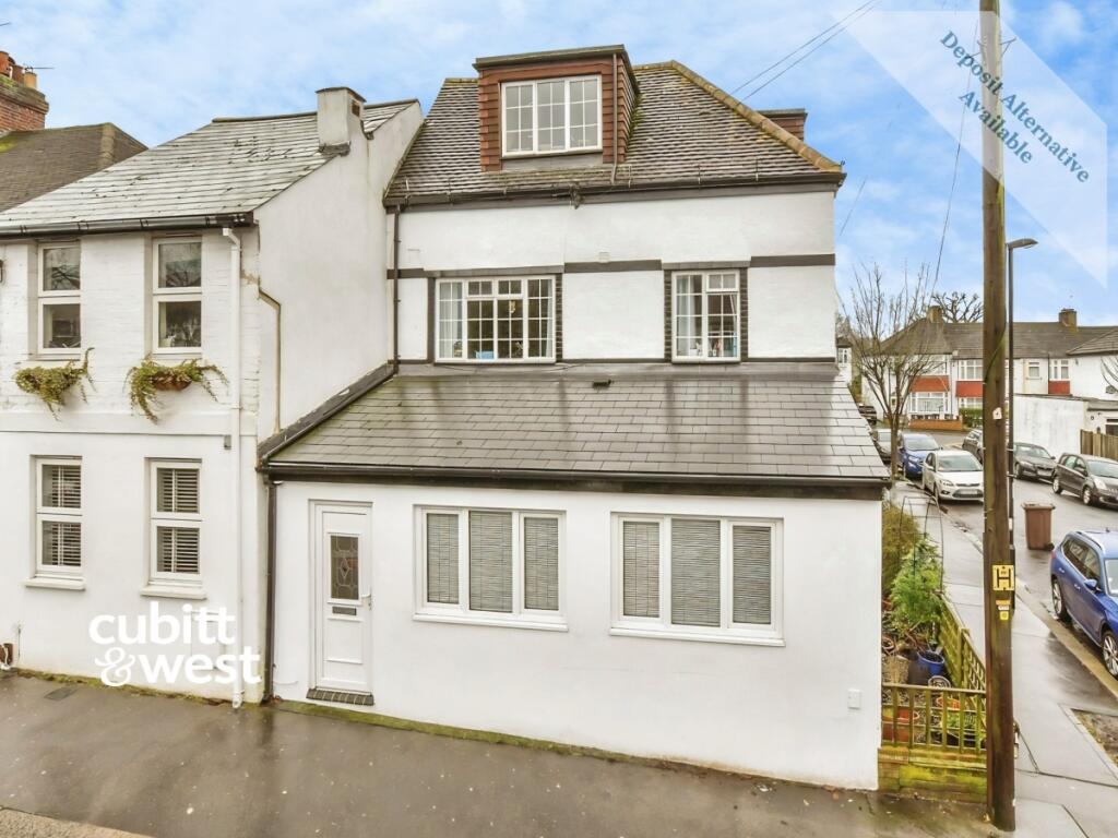 1 bed House (unspecified) for rent in Croydon. From Cubitt & West - Shirley