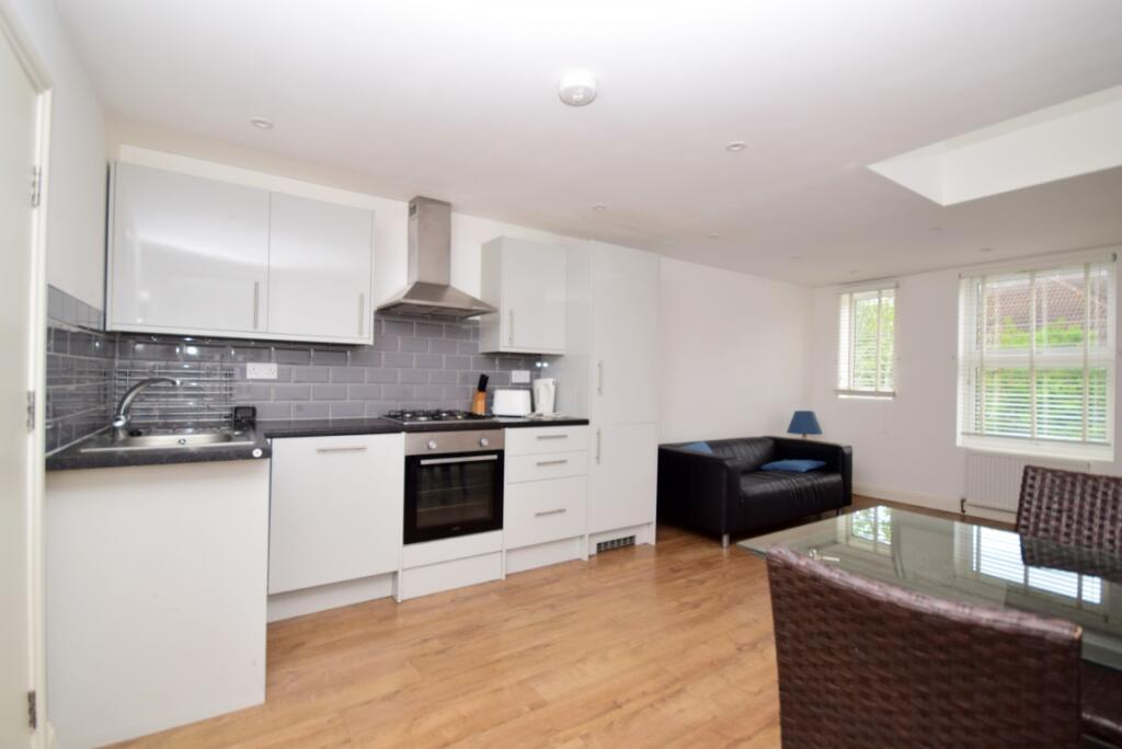 2 bed Apartment for rent in Purley. From Cubitt & West - Shirley