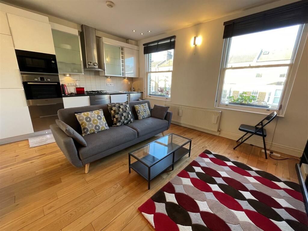 2 bed Flat for rent in London. From BURGHLEYS