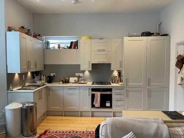 1 bed 1st Floor Flat for rent in London. From Burghleys Estate Agents - London