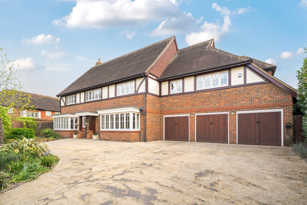 6 bed Detached for rent in Weybridge. From Curchods Estate Agents - Weybridge