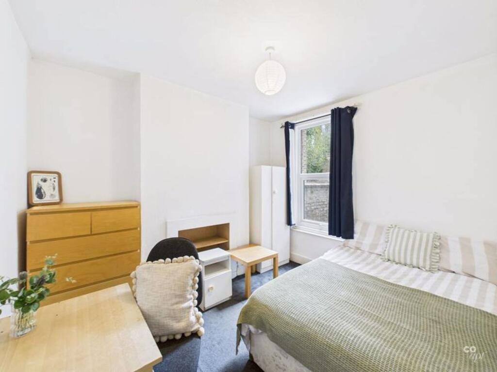 4 bed Mid Terraced House for rent in Brighton and Hove. From Coapt - Brighton