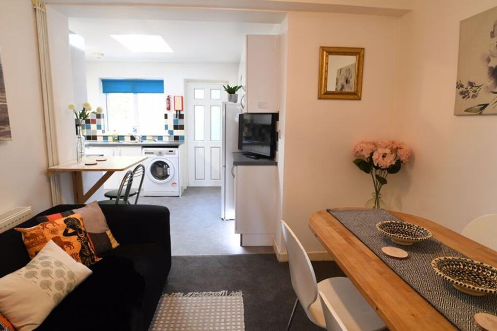 6 bed Mid Terraced House for rent in Ovingdean. From Coapt - Brighton 6 bed Mid Terraced House for rent in Ovingdean. From Coapt - Brighton