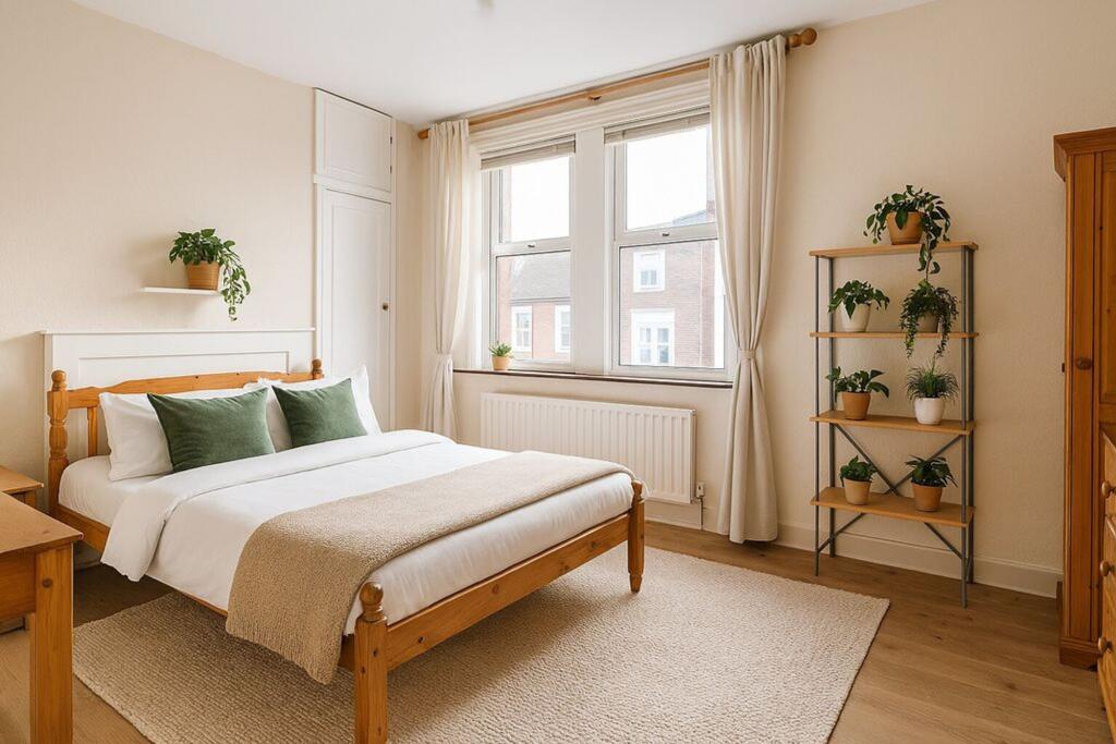 6 bed Mid Terraced House for rent in Ovingdean. From Coapt - Brighton