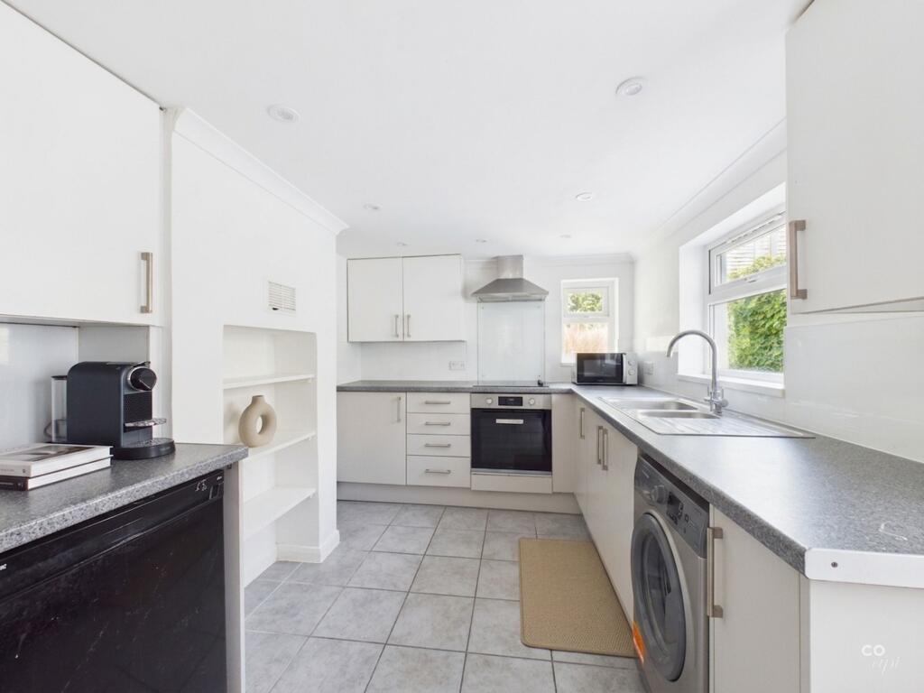 5 bed Mid Terraced House for rent in Brighton and Hove. From Coapt - Brighton 5 bed Mid Terraced House for rent in Brighton and Hove. From Coapt - Brighton