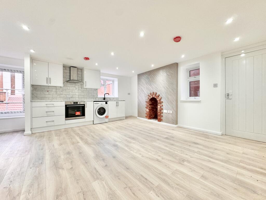 4 bed Studio for rent in Ipswich. From Connells - Ipswich 4 bed Studio for rent in Ipswich. From Connells - Ipswich