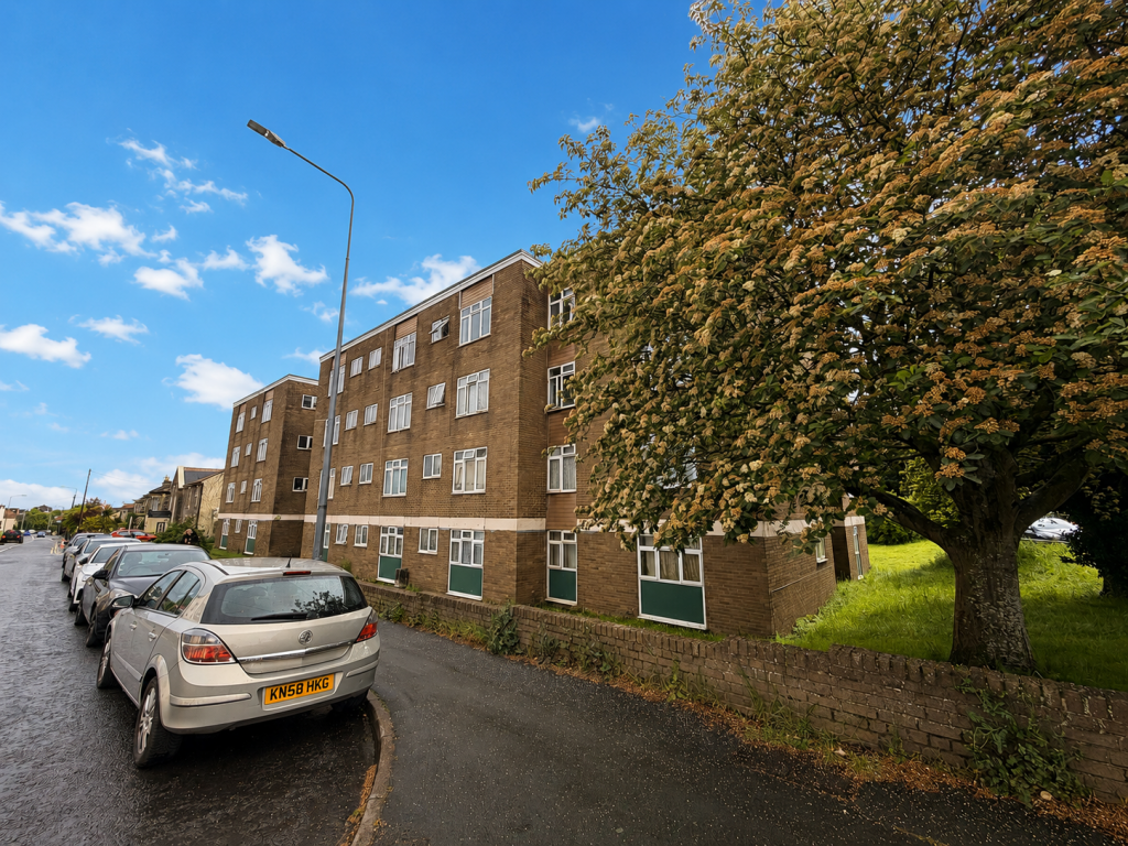 4 bed 1st Floor Flat for rent in Hillfields. From Connells Lettings - Kingswood 4 bed 1st Floor Flat for rent in Hillfields. From Connells Lettings - Kingswood