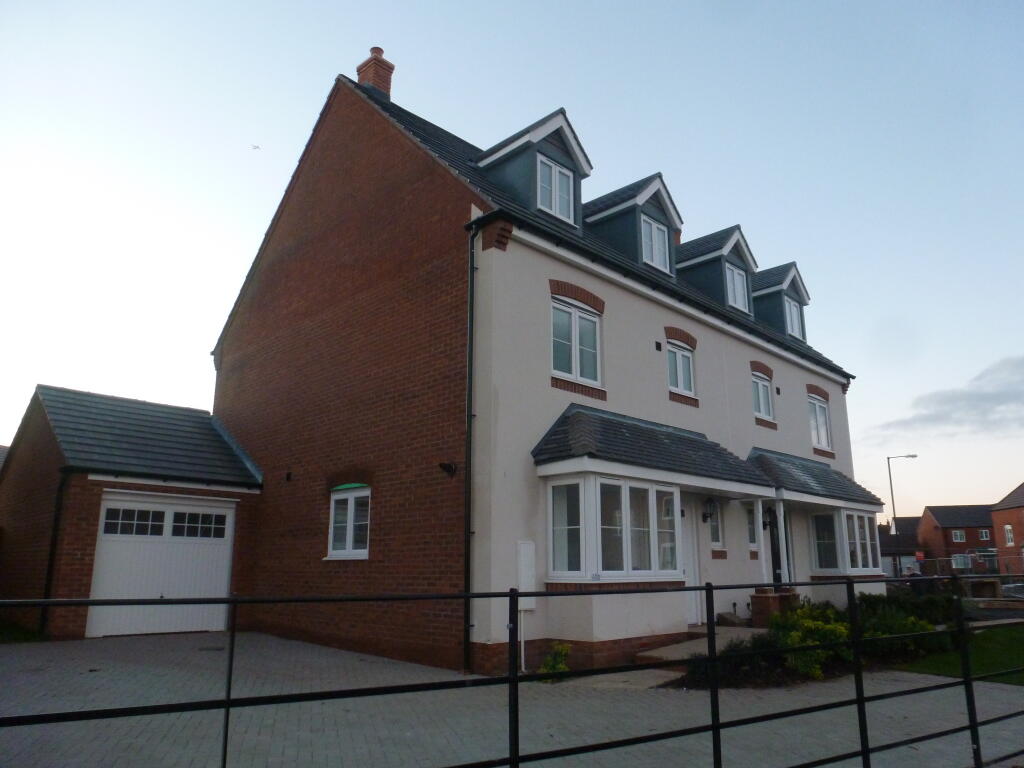 4 bed Detached for rent in Longbridge. From Connells - Leamington Spa 4 bed Detached for rent in Longbridge. From Connells - Leamington Spa