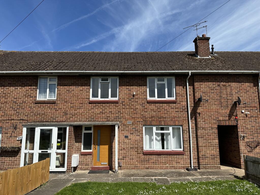 4 bed Mid Terraced House for rent in Whitnash. From Connells - Leamington Spa 4 bed Mid Terraced House for rent in Whitnash. From Connells - Leamington Spa