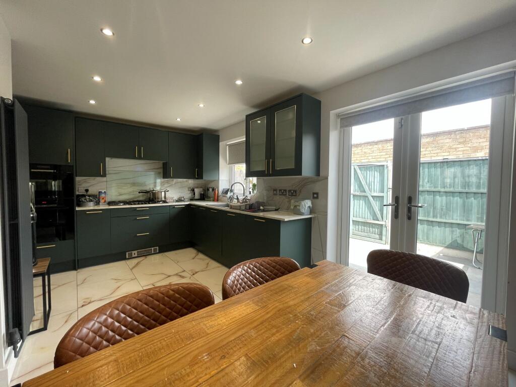 3 bed Detached for rent in Radford Semele. From Connells - Leamington Spa