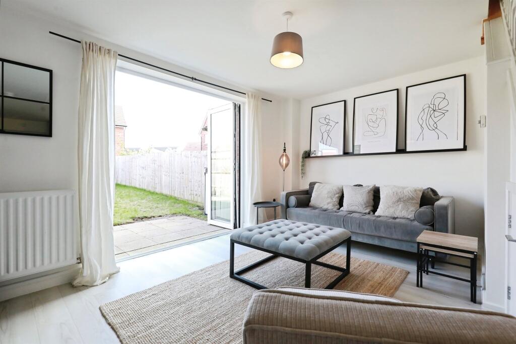 2 bed Mid Terraced House for rent in Warwick. From Connells - Leamington Spa