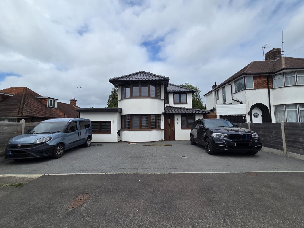 5 bed Detached for rent in Cockernhoe. From Connells - Luton