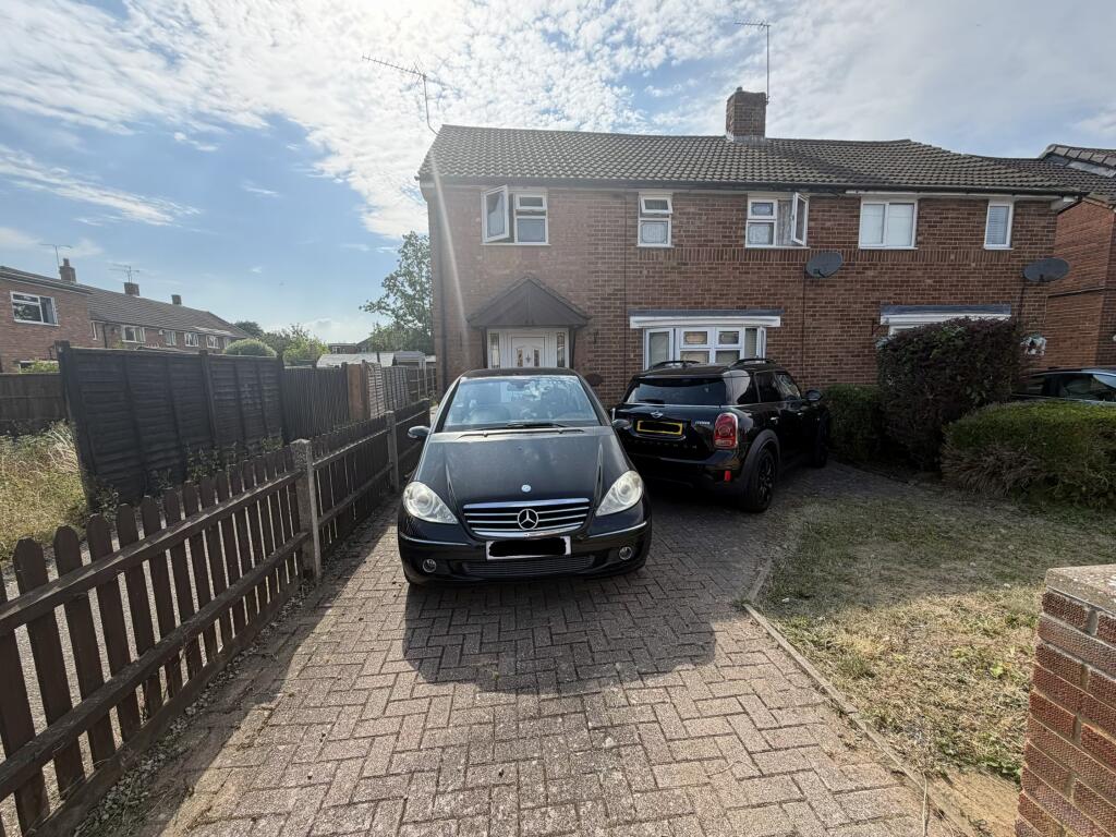 3 bed Detached for rent in Mangrove Green. From Connells - Luton