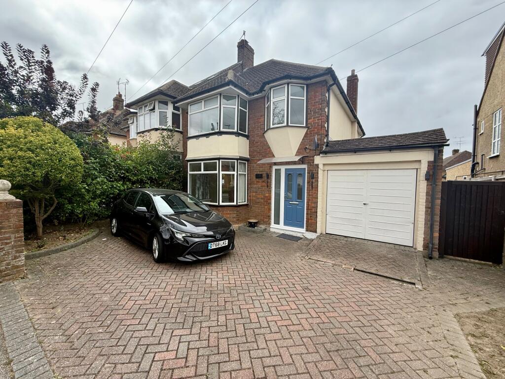 3 bed Semi Detached for rent in Mangrove Green. From Connells - Luton 3 bed Semi Detached for rent in Mangrove Green. From Connells - Luton
