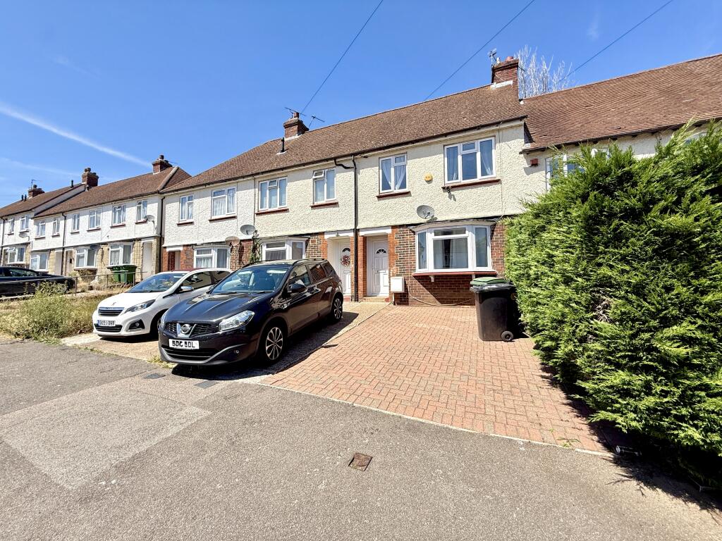 3 bed Mid Terraced House for rent in East Farleigh. From Connells Lettings - Maidstone 3 bed Mid Terraced House for rent in East Farleigh. From Connells Lettings - Maidstone