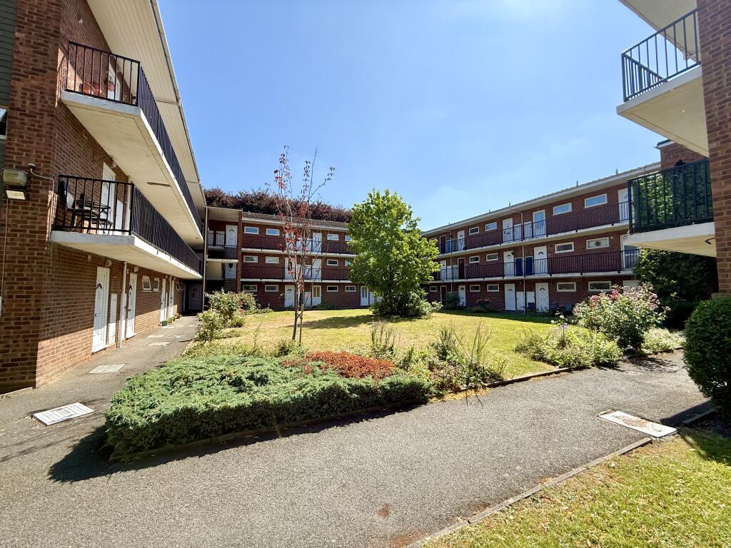 4 bed 1st Floor Flat for rent in Boxley. From Connells Lettings - Maidstone 4 bed 1st Floor Flat for rent in Boxley. From Connells Lettings - Maidstone