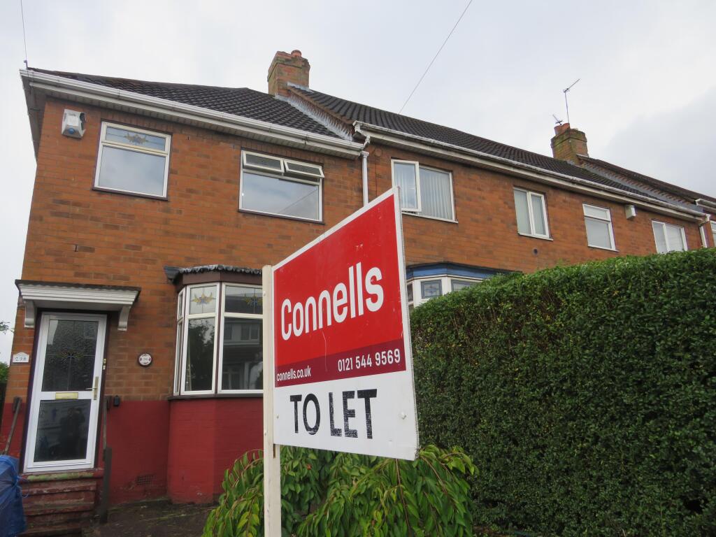 3 bed Detached for rent in Oldbury. From Connells Lettings - Oldbury